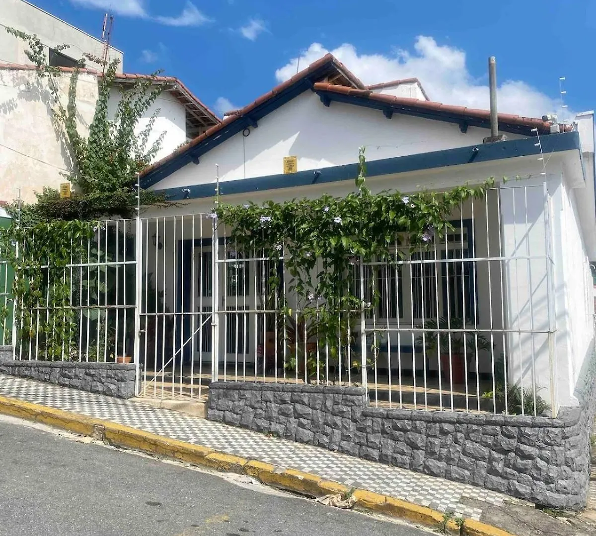 Casa Vintage Cm Garagem/ 2 Quartos + 1 Suite Fortaleza  0*, Fortaleza (Ceara)